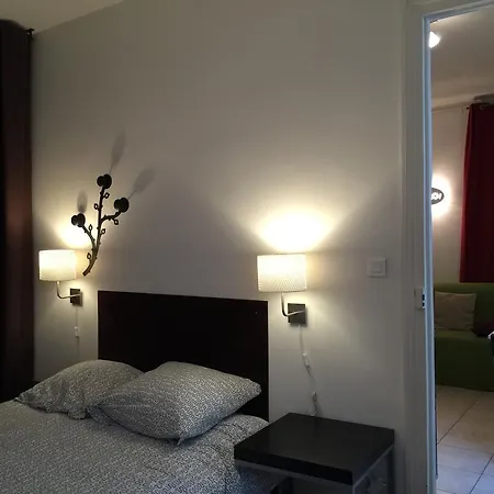 Apartment Le Marais Rosiers Paris