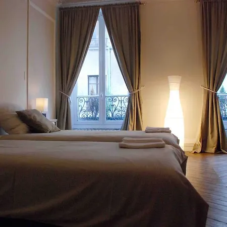 Apartment Le Marais Rosiers Paris
